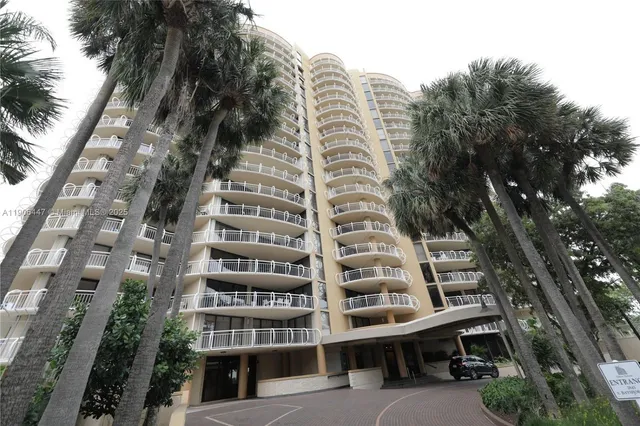 $1,945,000 | 2843 South Bayshore Drive, Unit VILLA1 VILLA2, Miami, FL 33133