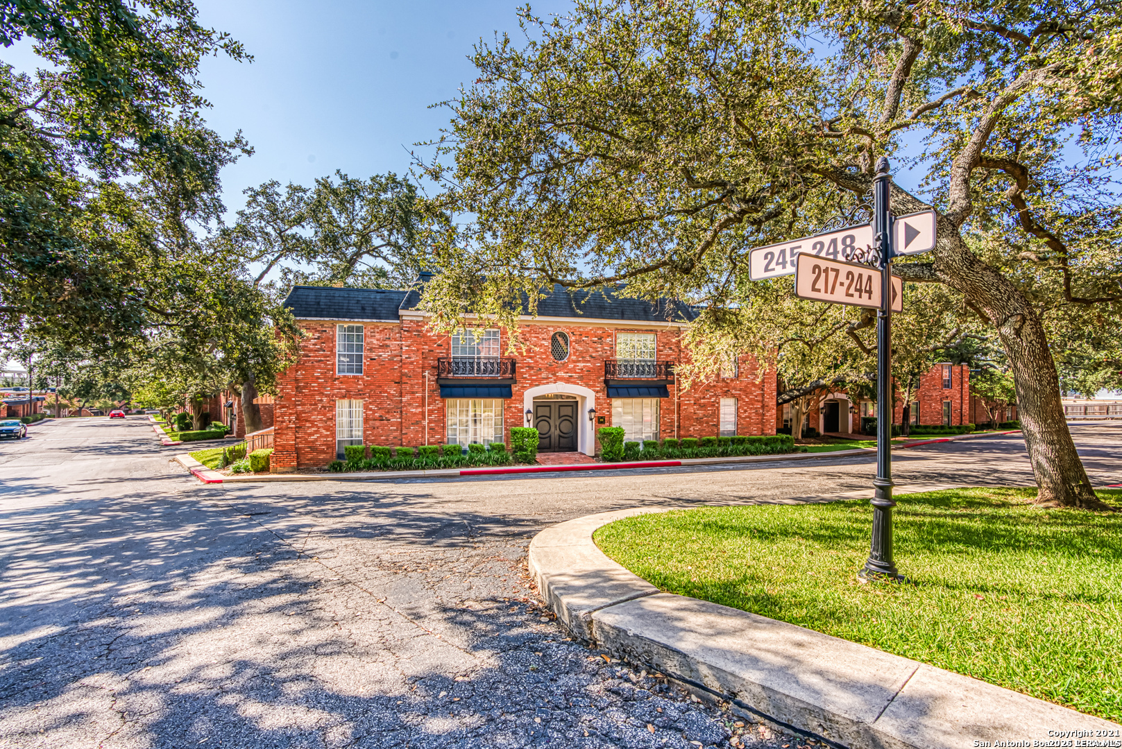 7500 Callaghan Road, Unit 218 San Antonio, TX 78229 - Photo 2 of 19