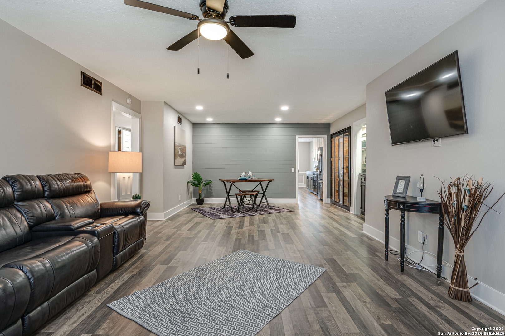 7500 Callaghan Road, Unit 218 San Antonio, TX 78229 - Photo 4 of 19