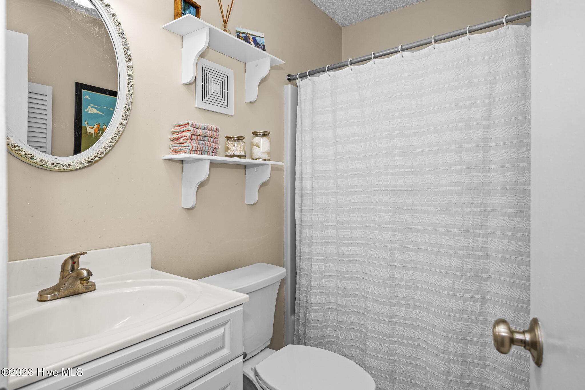 9201 Coast Guard Road, Unit F202 Emerald Isle, NC 28594 - Photo 17 of 44 15-web-or-mls-PB-F202-2-26-26-015