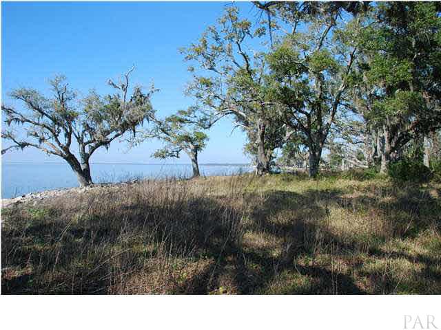 475 Garcon Point Road Milton, FL 32583 - Photo 13 of 16 Gallery Image 13