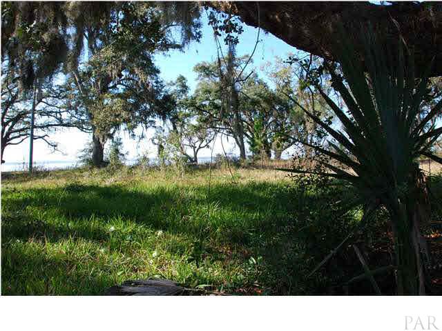 475 Garcon Point Road Milton, FL 32583 - Photo 5 of 16 Gallery Image 5