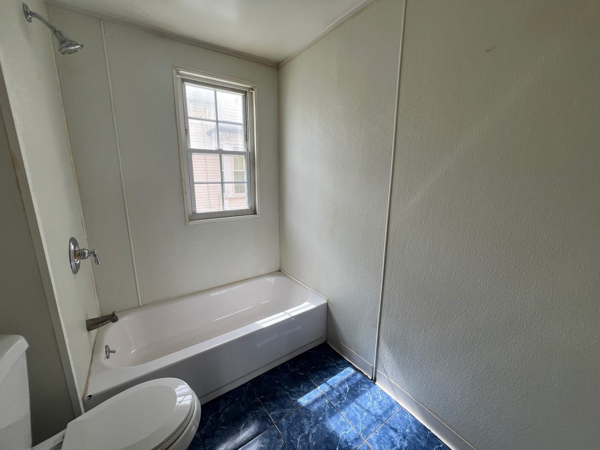 55 High Street, Unit 2 Manchester, NH 03104 - Photo 9 of 10