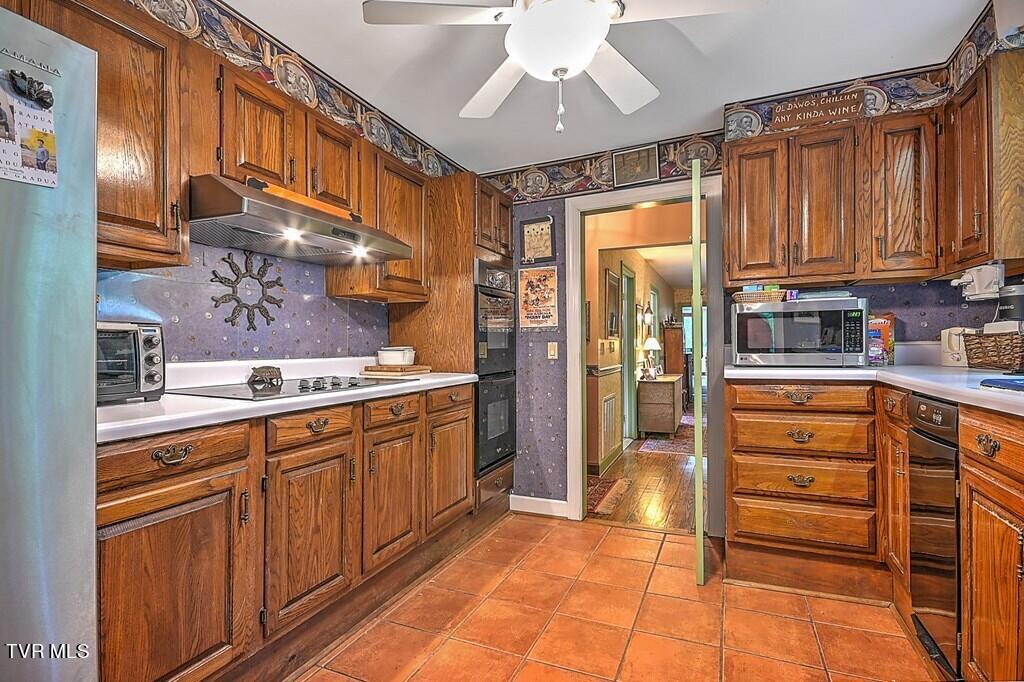 2325 Red Stone Road Marion, VA 24354 - Photo 20 of 76 95581_21