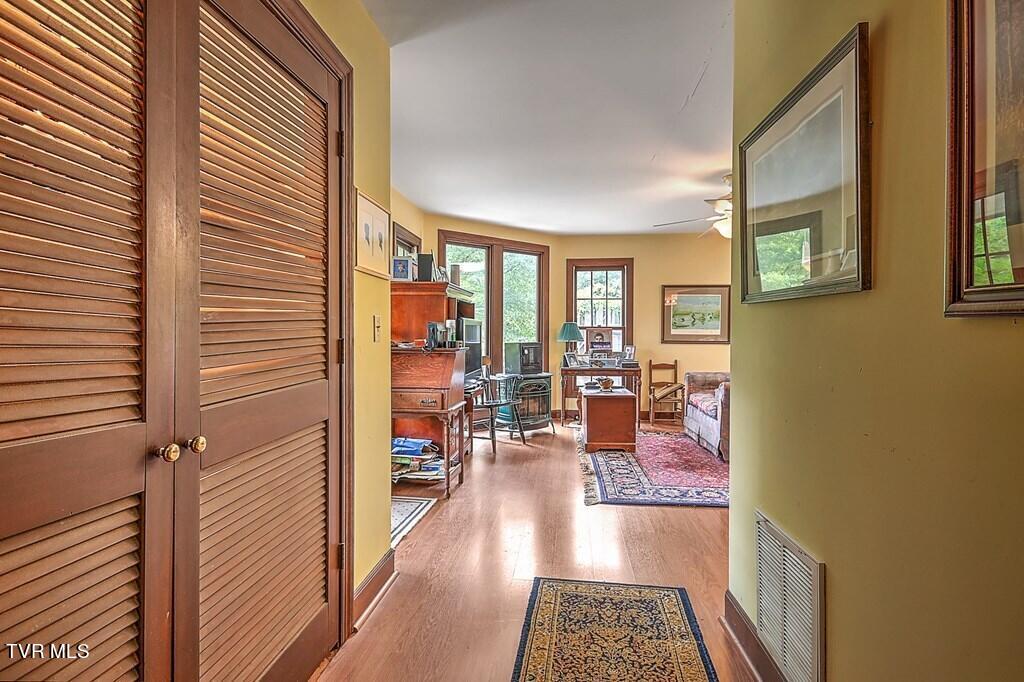 2325 Red Stone Road Marion, VA 24354 - Photo 34 of 76 95581_35