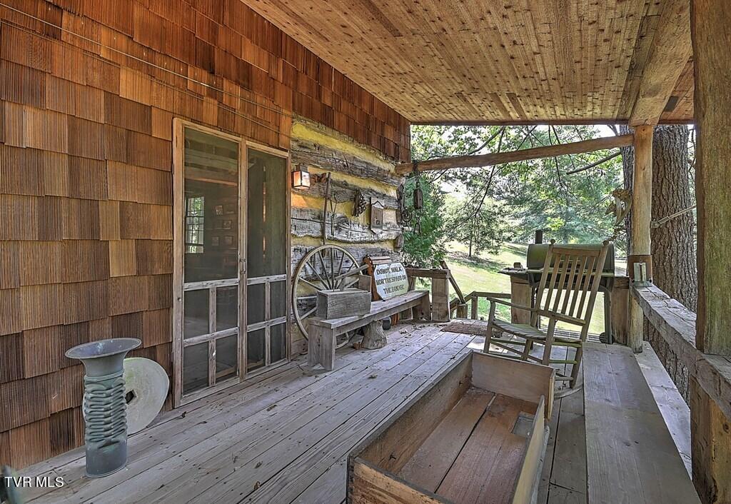 2325 Red Stone Road Marion, VA 24354 - Photo 37 of 76 95581_38