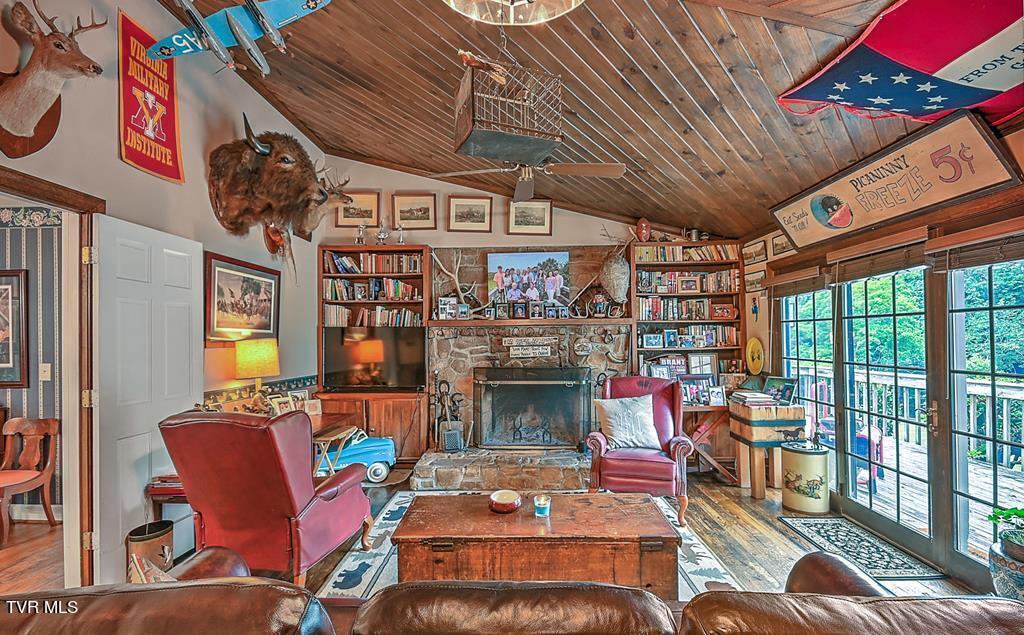 2325 Red Stone Road Marion, VA 24354 - Photo 57 of 76 95581_68