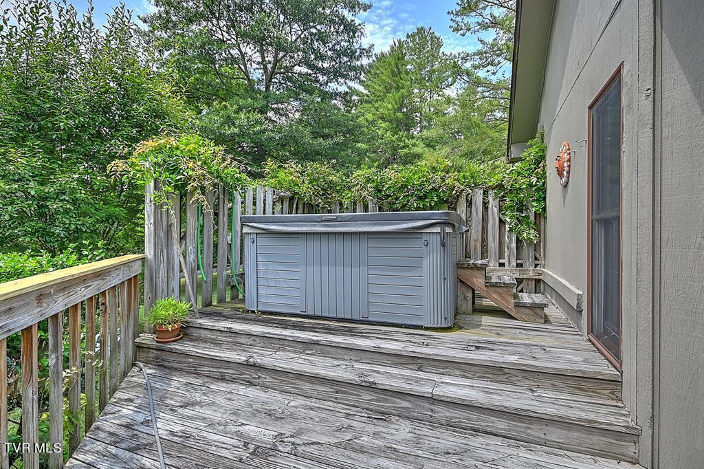 2325 Red Stone Road Marion, VA 24354 - Photo 67 of 76 95581_78