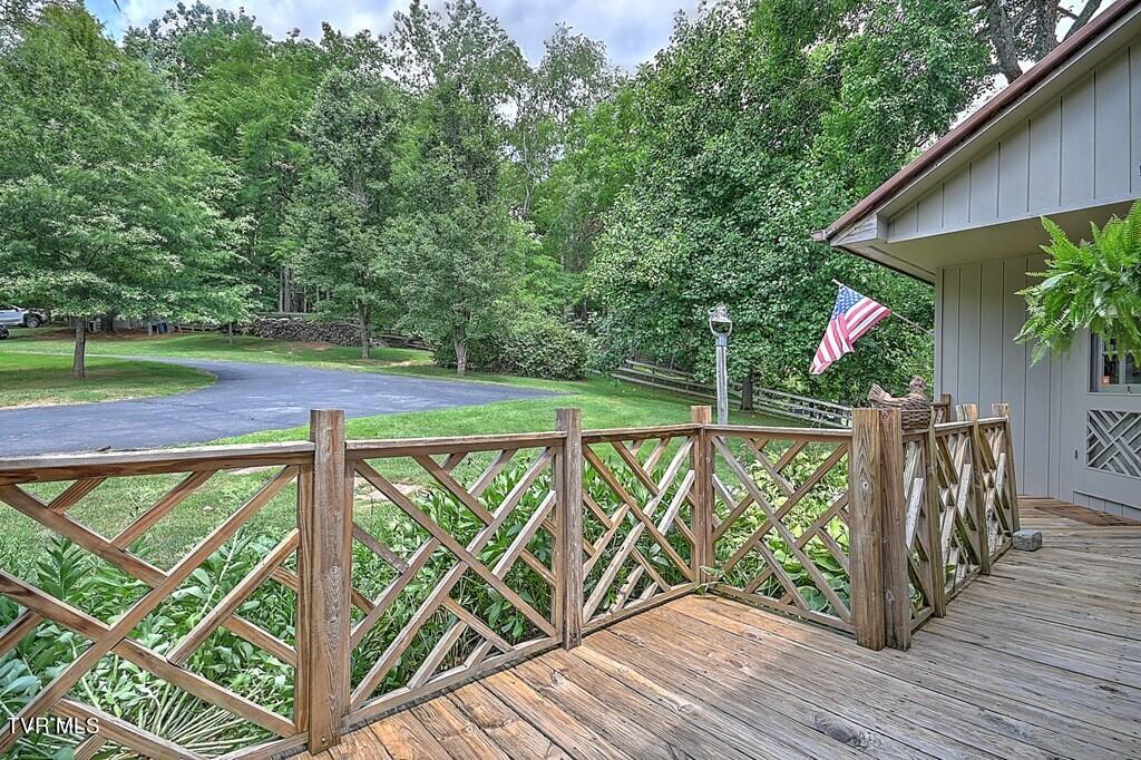 2325 Red Stone Road Marion, VA 24354 - Photo 8 of 76 95581_9