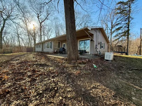 $214,900 | 201 Lake Hills Drive, Concord, MI 49237