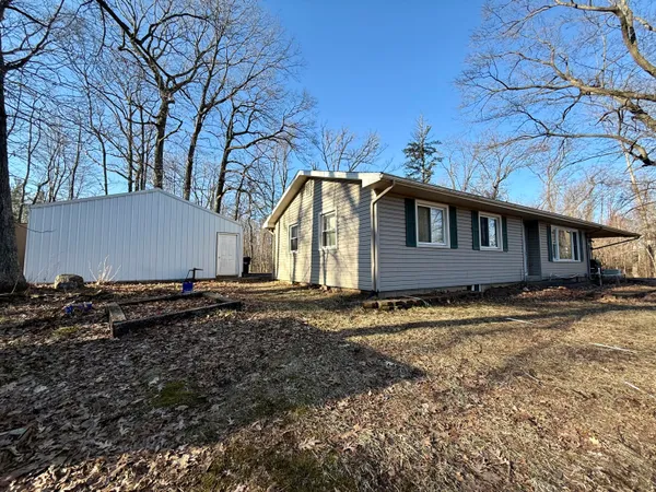 $214,900 | 201 Lake Hills Drive, Concord, MI 49237