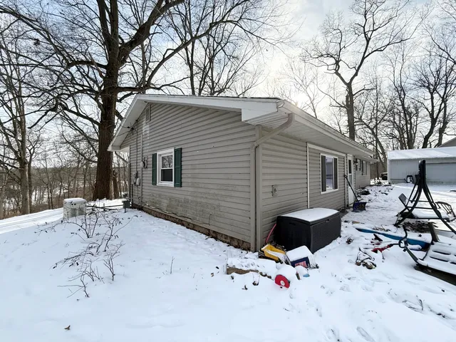 $219,900 | 201 Lake Hills Drive, Concord, MI 49237