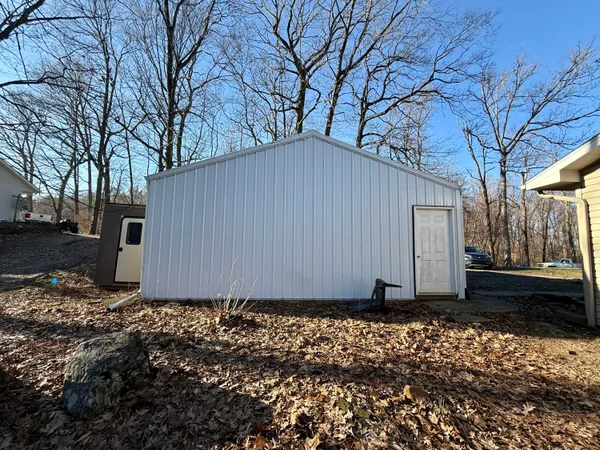 $214,900 | 201 Lake Hills Drive, Concord, MI 49237