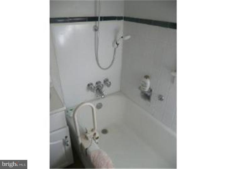 123 West Elbon Road Brookhaven, PA 19015 - Photo 9 of 13 Bathroom