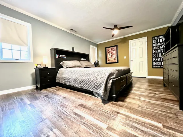 $589,900 | 307 The Woods, Bedford, IN 47421