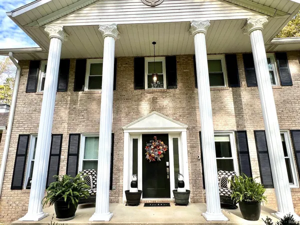 $579,900 | 307 The Woods, Bedford, IN 47421