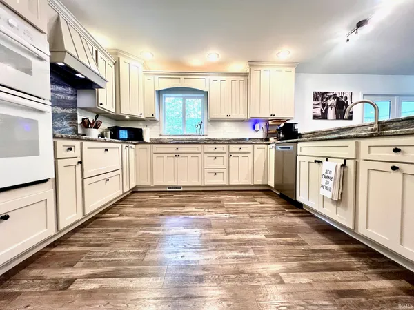 $579,900 | 307 The Woods, Bedford, IN 47421