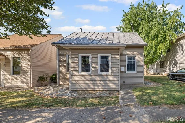 $150,000 | 335 West 4th Street, Waterloo, IL 62298