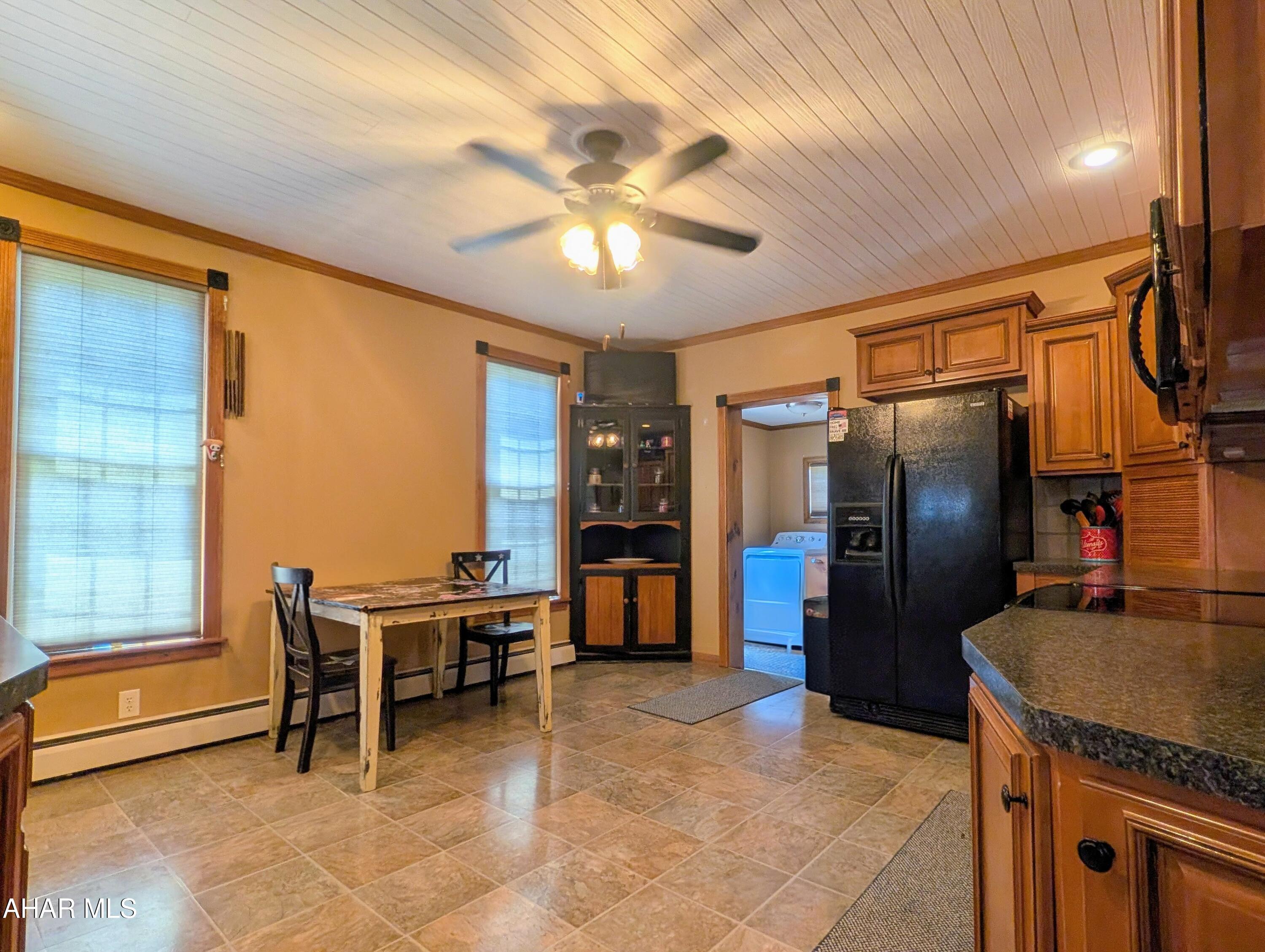 438 Grant Street Mapleton, PA 17052 - Photo 20 of 54