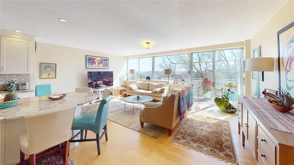 $2,100 | 1400 East Avenue, Unit UN515, Rochester, NY 14610