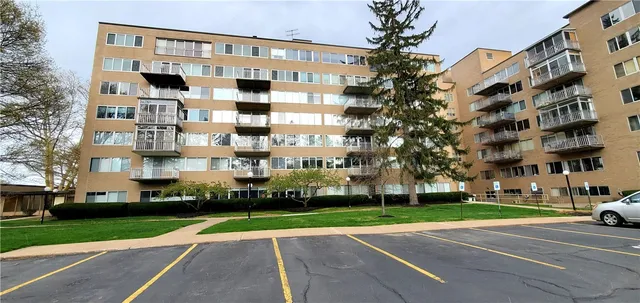 $2,350 | 1400 East Avenue, Unit UN515, Rochester, NY 14610