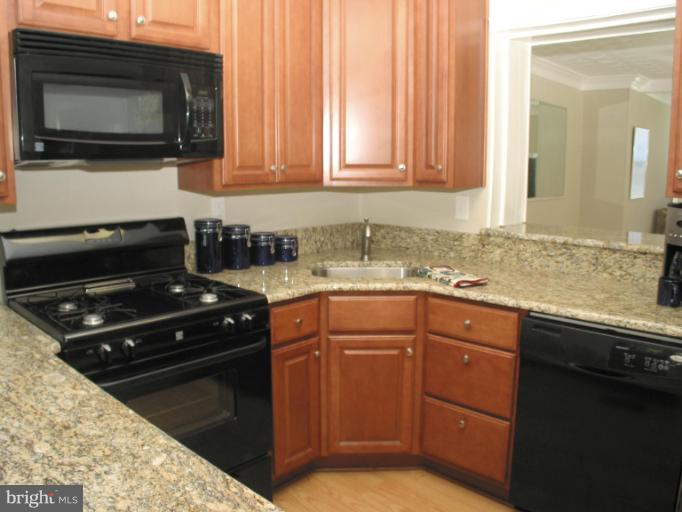 3805 Brightview Street Silver Spring, MD 20902 - Photo 13 of 30 Kitchen 4