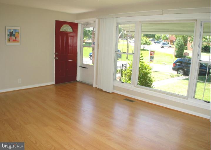 3805 Brightview Street Silver Spring, MD 20902 - Photo 25 of 30 Living Room