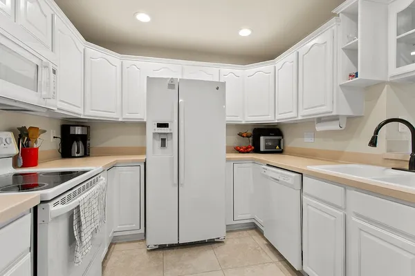 $699,000 | 21372 Brookhurst Street, Unit 226, Huntington Beach, CA 92646