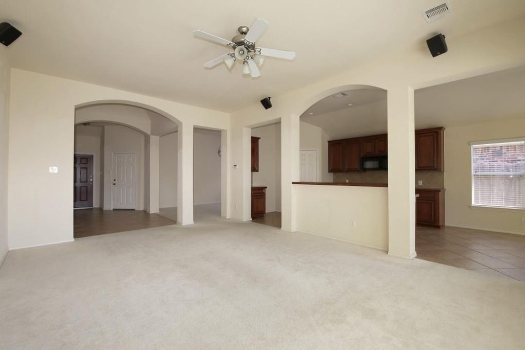 17223 Valhallah Way Houston, TX 77095 - Photo 5 of 14 a view of an empty room with a bathroom