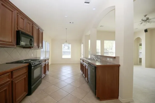 $1,995 | 17223 Valhallah Way, Houston, TX 77095