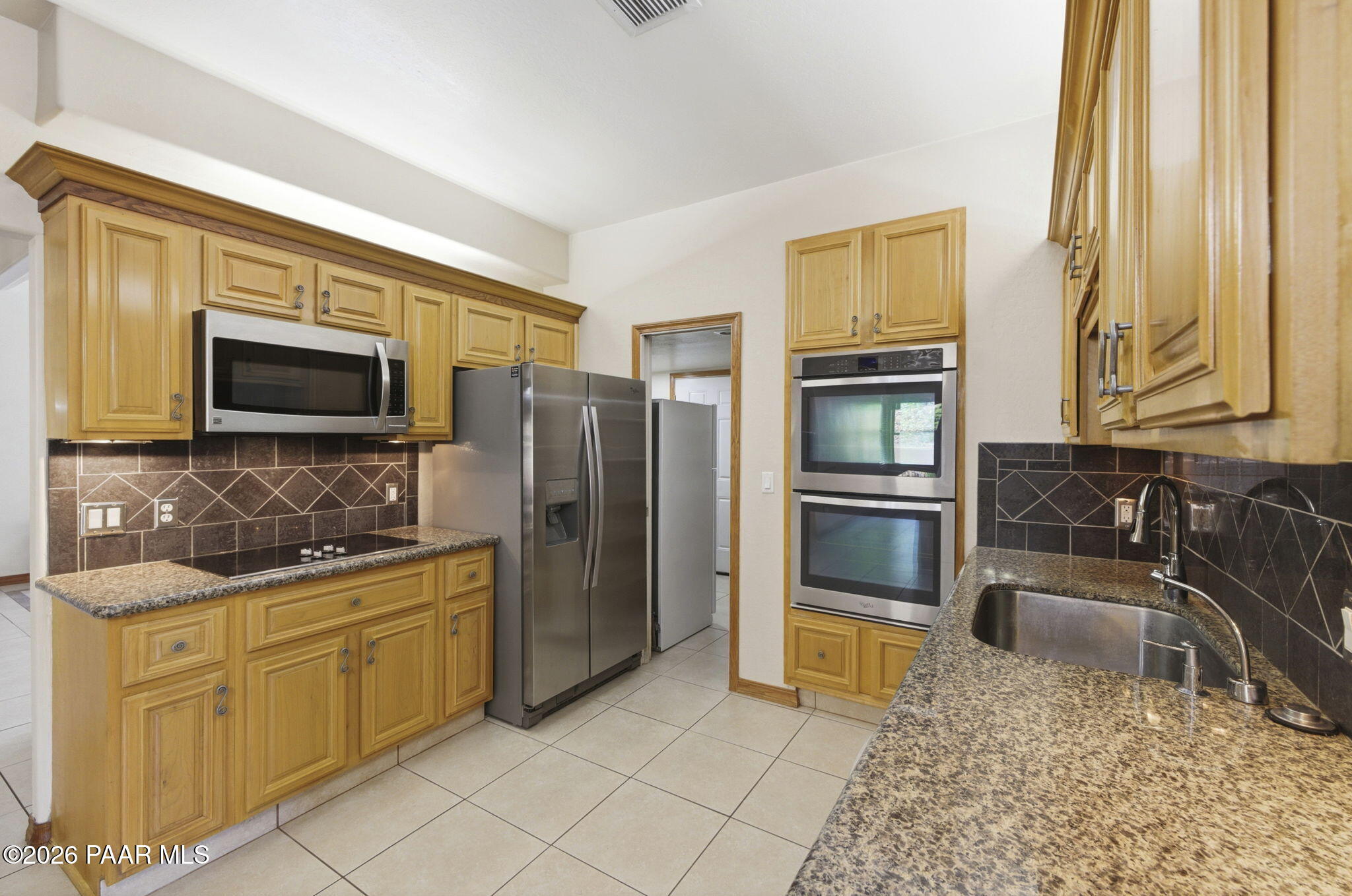 188 Juniper Ridge Drive Prescott, AZ 86301 - Photo 12 of 34 12-Kitchen 4