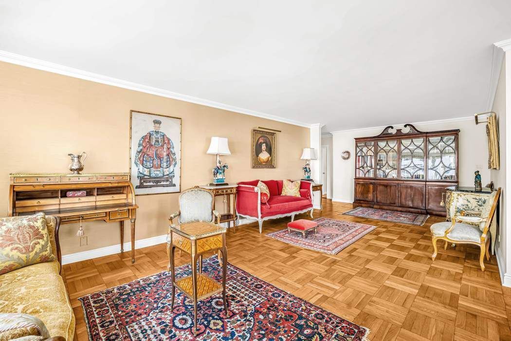 174 East 74th Street, Unit 8A Manhattan, NY 10021 - Photo 7 of 16