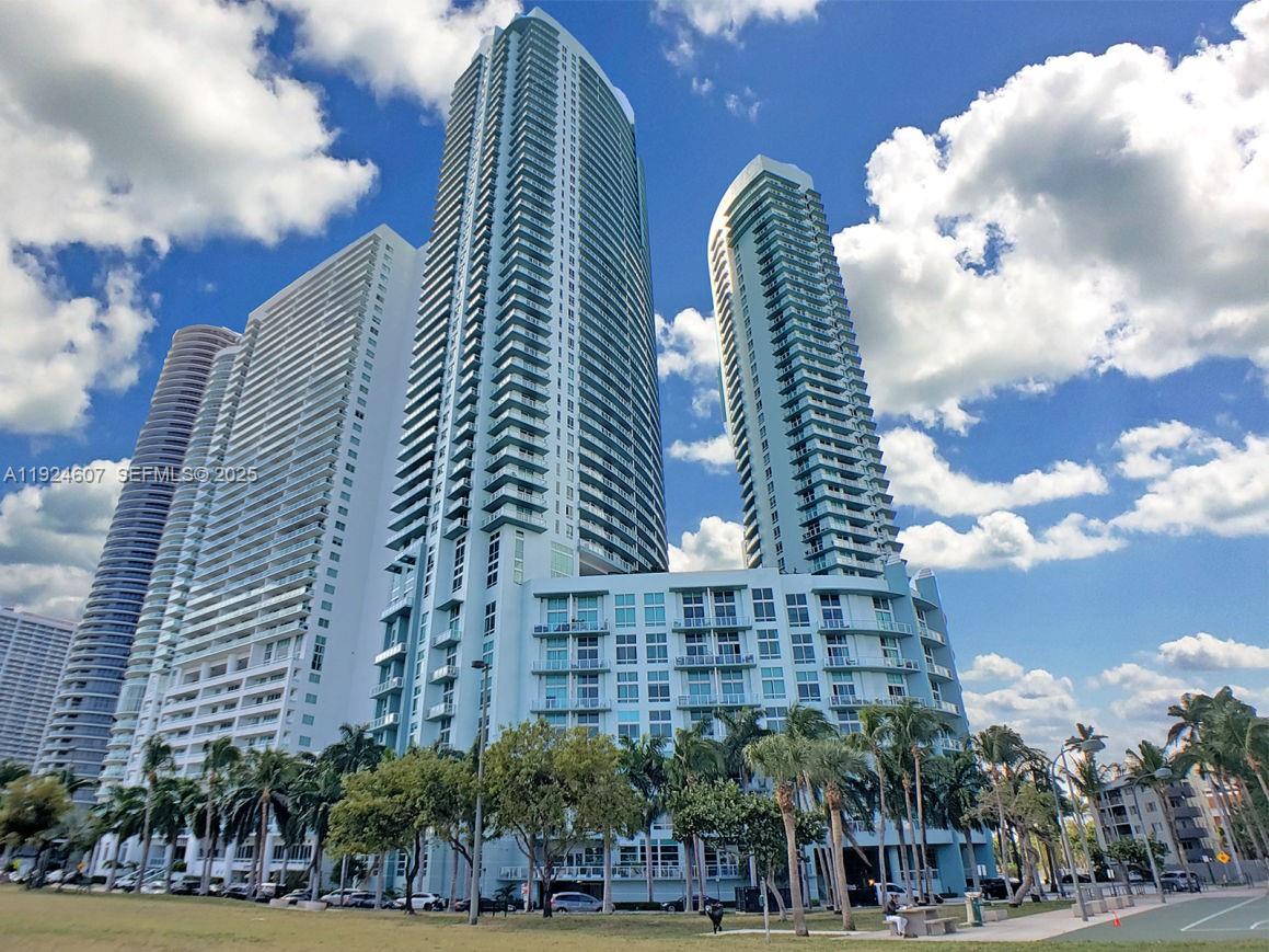 1900 North Bayshore Drive, Unit 2615 Miami, FL 33132 - Photo 1 of 17 a view of a multi story building