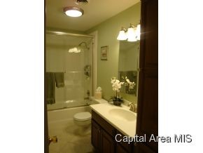 26 Country Place Springfield, IL 62703 - Photo 13 of 16