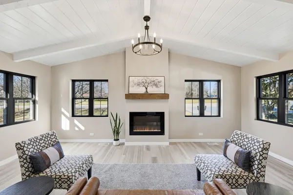 $550,000 | 8751 368th Avenue, Randall, WI 53105