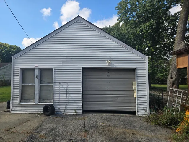 $269,900 | 2038 Ruby Street, Melrose Park, IL 60164