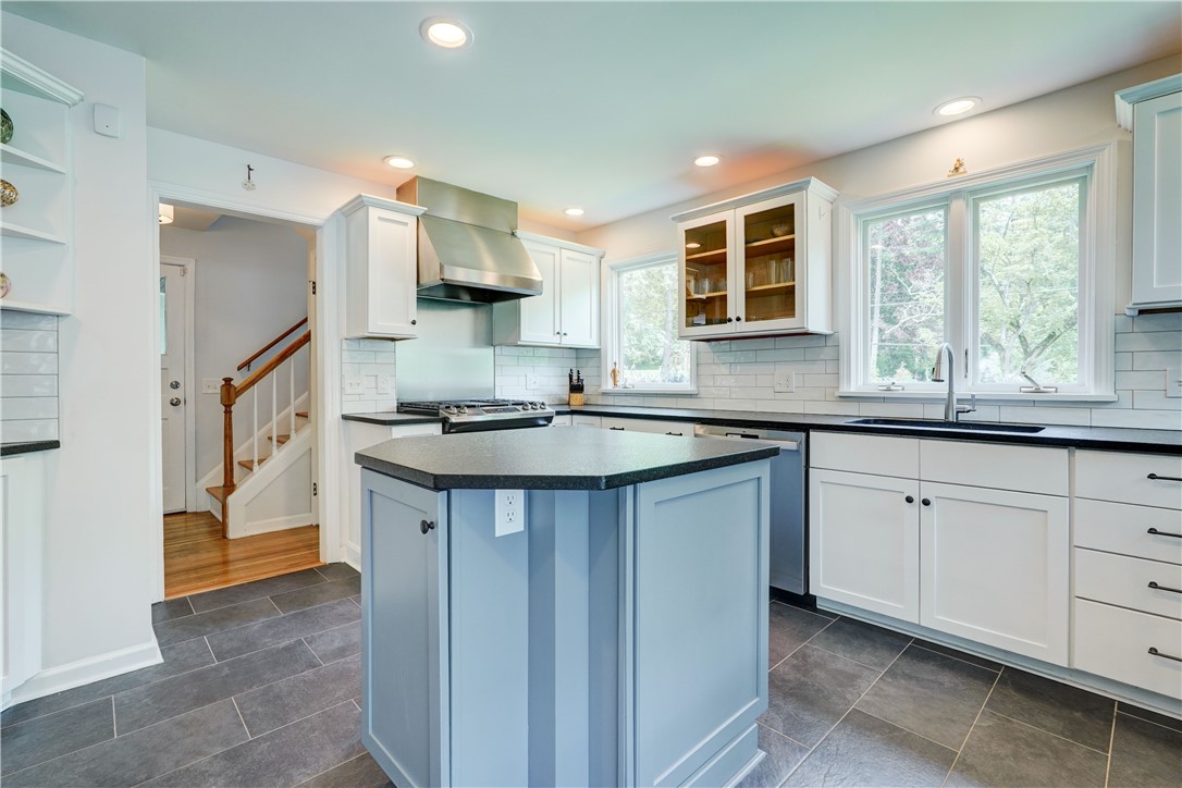 17 West Jefferson Road Pittsford, NY 14534 - Photo 5 of 50 Kitchen