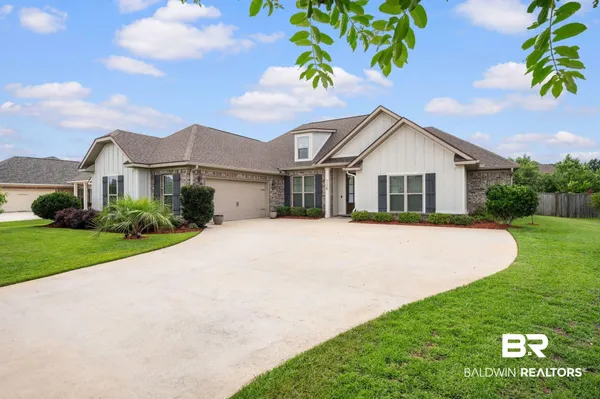 $540,000 | 8839 Longue Vue Boulevard, Daphne, AL 36526