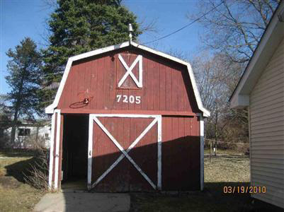 7205 Geeck Road Durand, MI 48429 - Photo 2 of 11 20135178-1.JPG