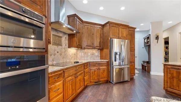 $849,000 | 88 Eastwood Court, Sunrise Beach, MO 65079