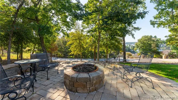 $849,000 | 88 Eastwood Court, Sunrise Beach, MO 65079