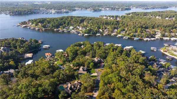 $849,000 | 88 Eastwood Court, Sunrise Beach, MO 65079