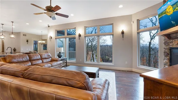 $849,000 | 88 Eastwood Court, Sunrise Beach, MO 65079