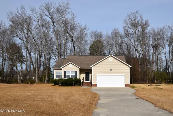 $1,800 | 2320 Decorah Court, Greenville, NC 27834