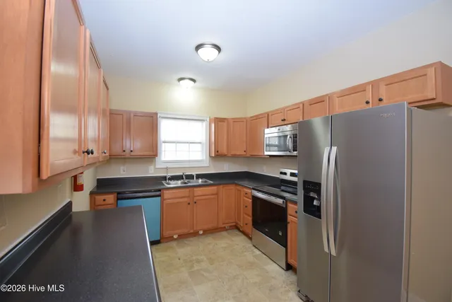 $1,800 | 2320 Decorah Court, Greenville, NC 27834