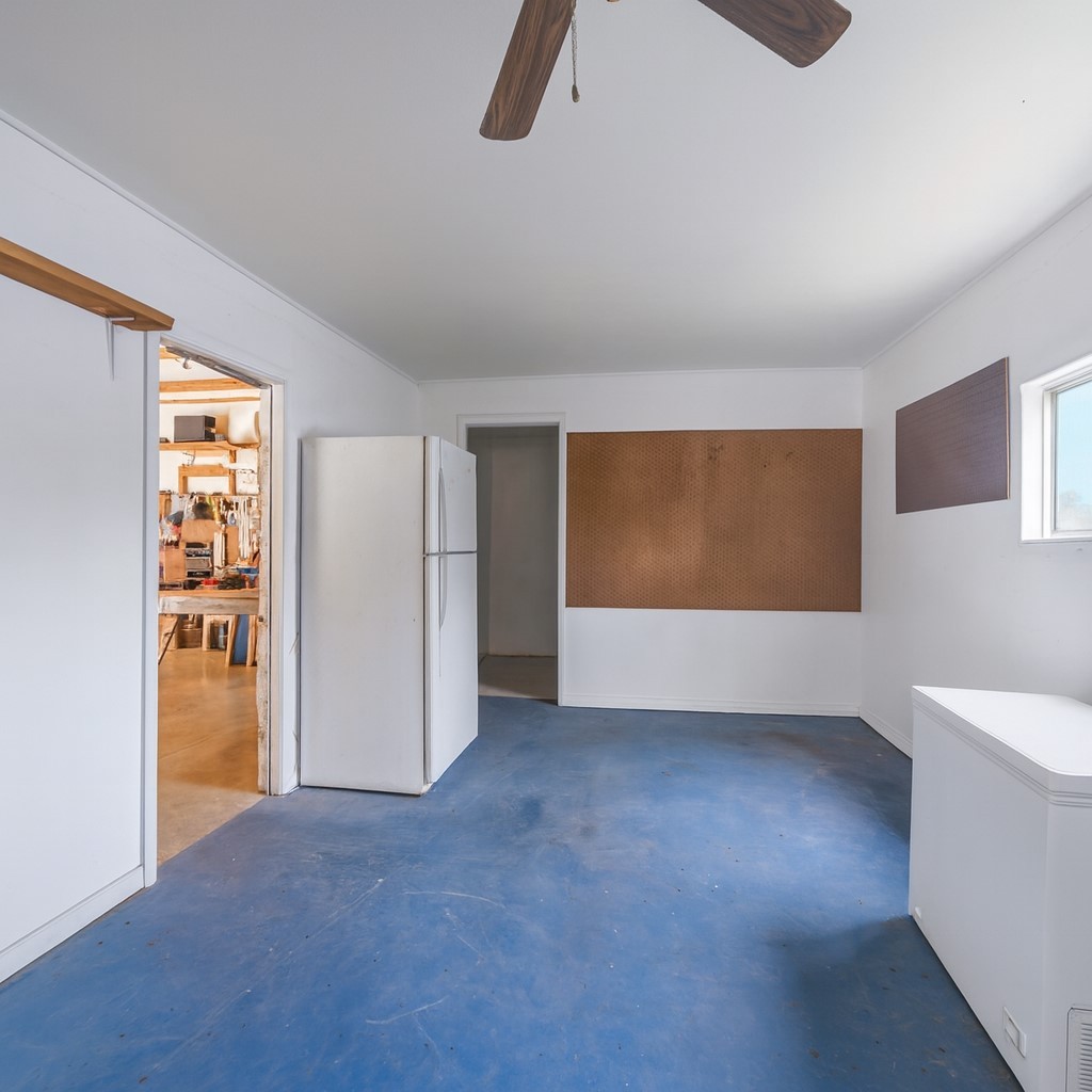 311 Downs Road Cumberland City, TN 37050 - Photo 14 of 60