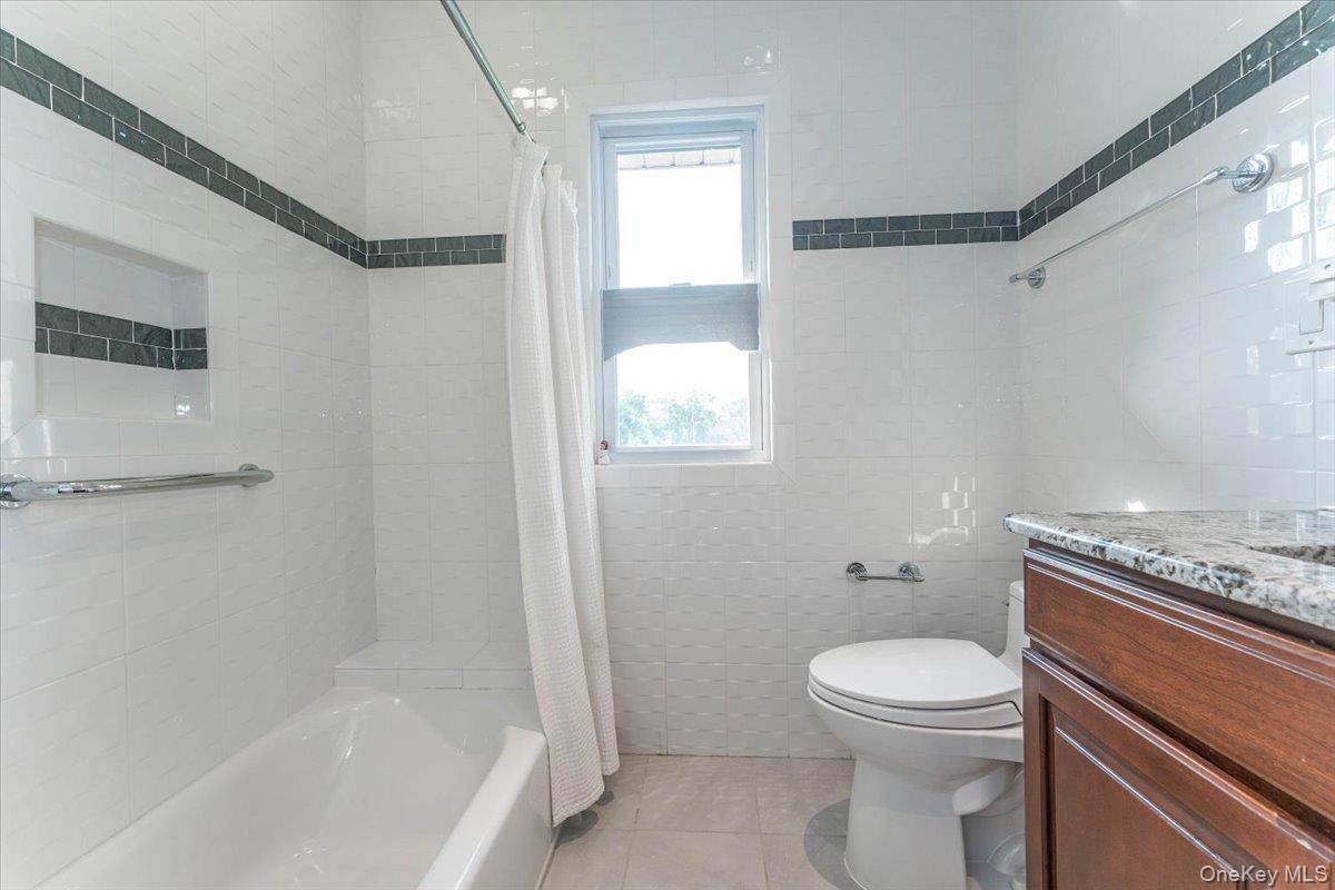 942 Greenfield Road Woodmere, NY 11598 - Photo 14 of 23
