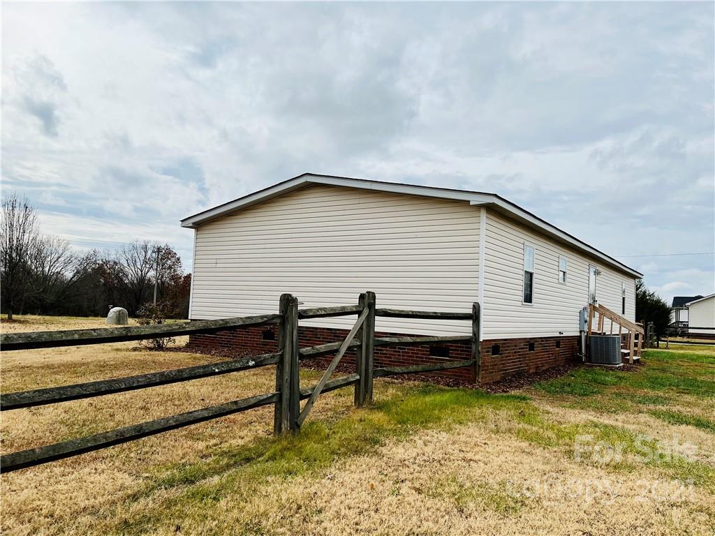 1192 Alf Hoover Road Vale, NC 28168 - Photo 5 of 26 Gallery Image 5