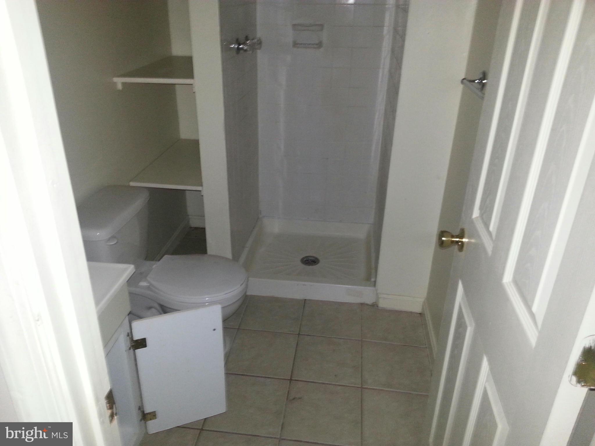 3538 Castle Way, Unit 1059 Silver Spring, MD 20904 - Photo 17 of 21 Bath