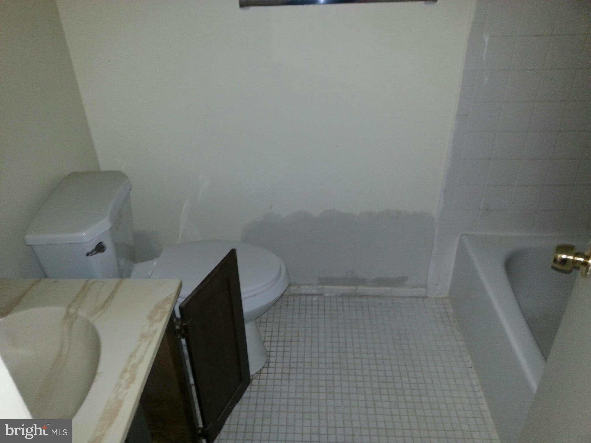 3538 Castle Way, Unit 1059 Silver Spring, MD 20904 - Photo 10 of 21 Bath